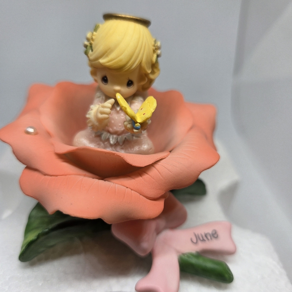 Precious Moments June Angel MiniFigurine Item #799335